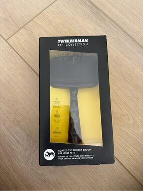 Tweezerman Coated Tip Slicker Brush for Large Pets - Black